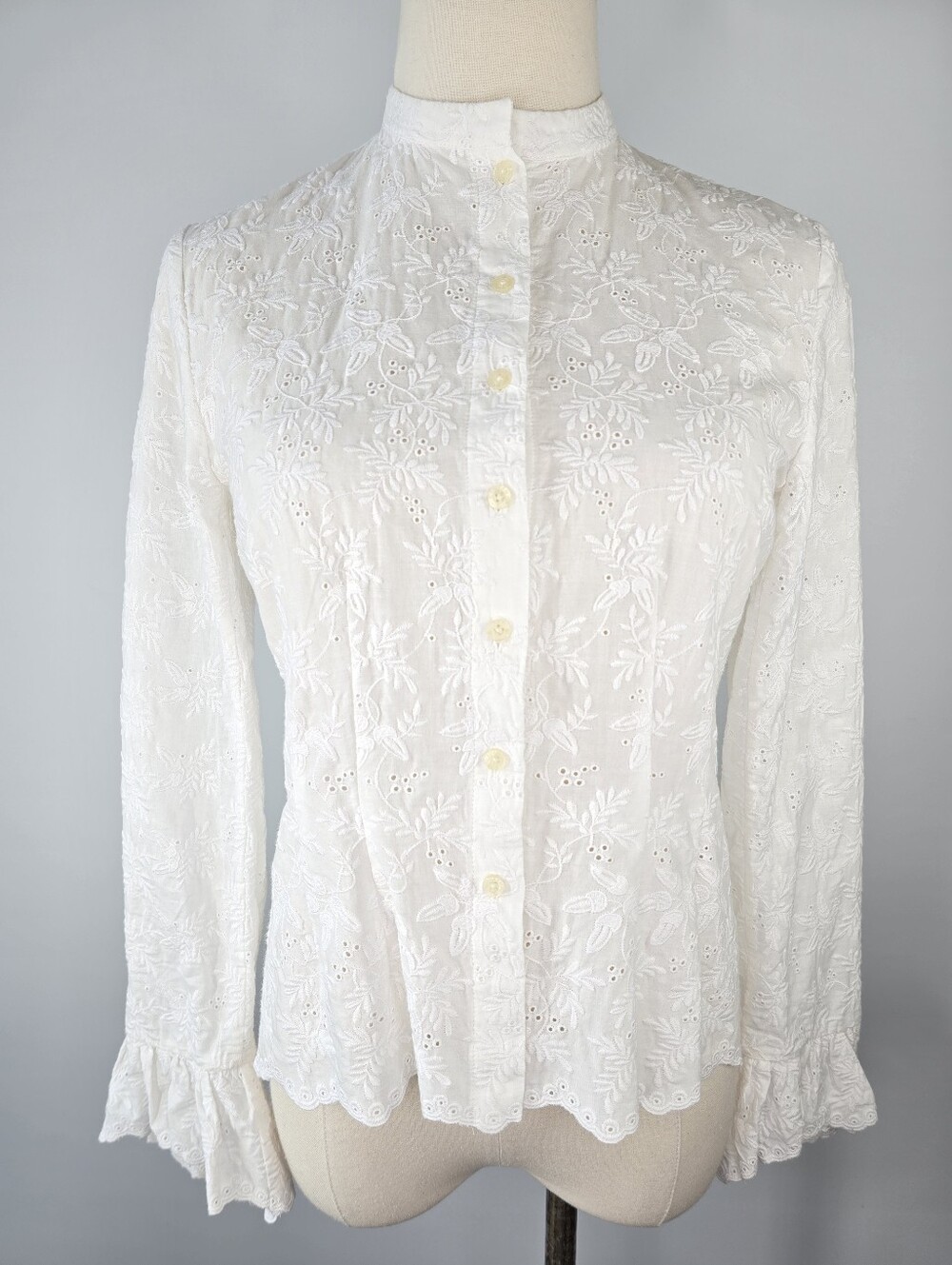 Lauren Ralph Lauren White Embroidered Eyelet Cotton Blouse Ruffle Cuffs Size 4